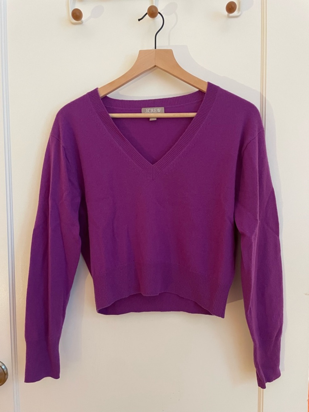 J. Crew Cropped Cashmere V-Neck Long-Sleeve Sweater / Purple / Size Small